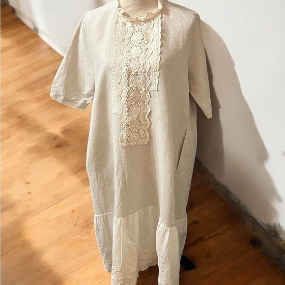 Dresses & Skirts - Elegant Shulinli Beige Maxi Dress Size 2X